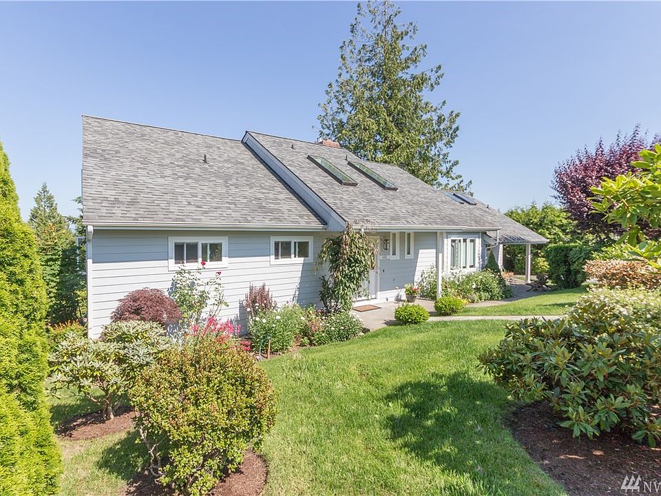 1st image of 601 Pioneer Dr
