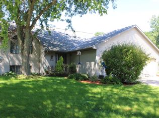 2071 Yahara Dr, Stoughton, WI 53589