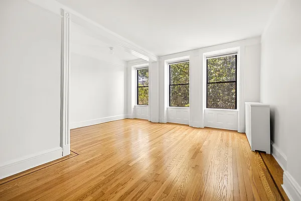 Rented by Compass | media 2