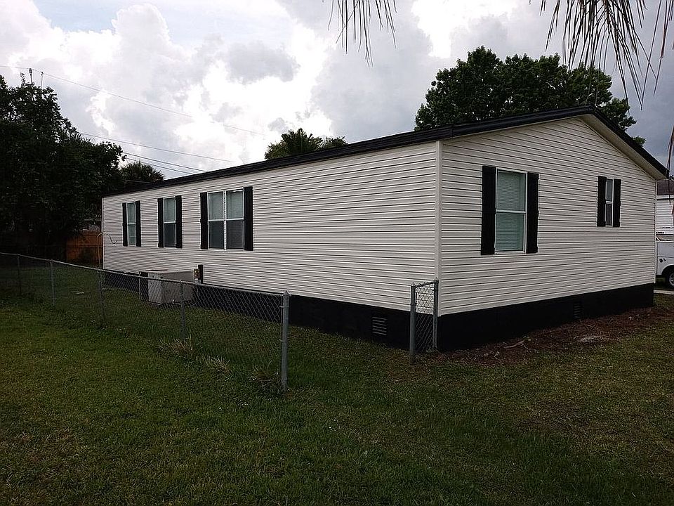 2nd image of 2712 Tropical Lake Dr