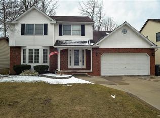 279 Selkirk Dr, North Tonawanda, NY 14120