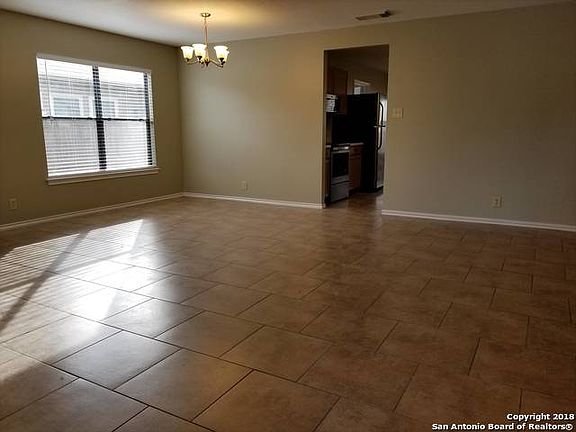 3rd image of 11219 Sutton Pl