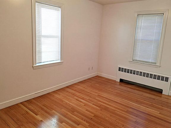 4th image of 248 Park St #1