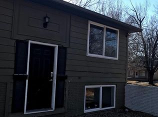 2006 SW Lane St APT A, Topeka, KS 66604