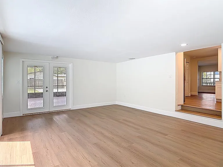 1415 Frances Dr — Photo 13