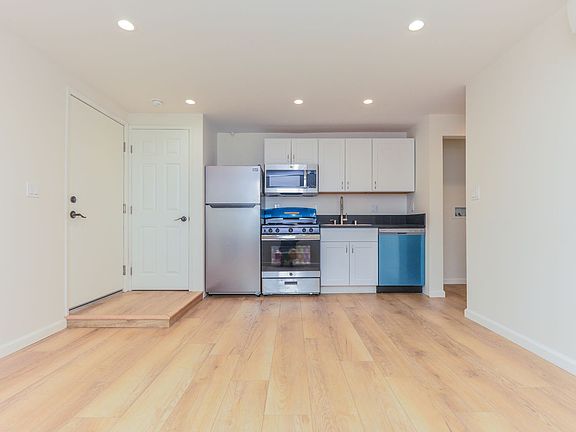 2nd image of 1855 Euclid St #1851C