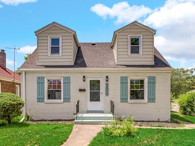 200 McKinley St, Gary, IN, 46404