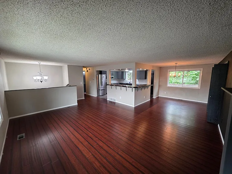 6912 N Five Mile Rd — Photo 3