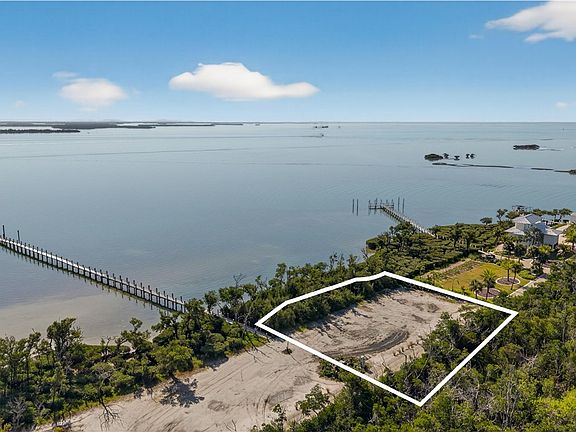 2nd image of 440 Useppa Is