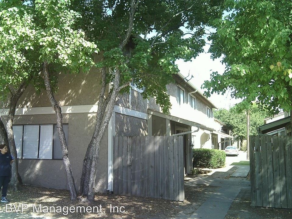 2nd image of 1107 Holik Dr APT C