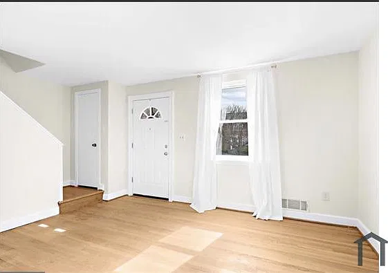 4 bed, $2,950 — Photo 2