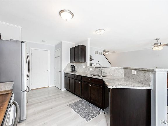 4th image of 846 Harbor Woods Dr