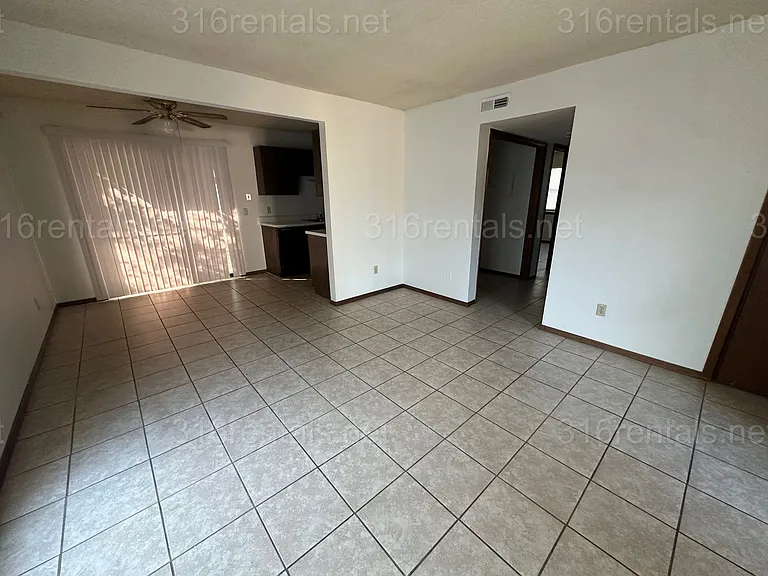 359 E Marion Ct — Photo 18