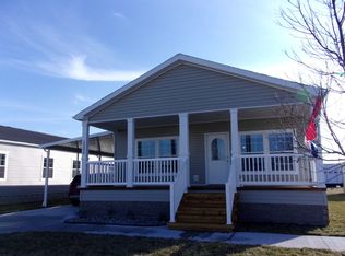 52554 Pineview Cir, Chesterfield, MI 48051