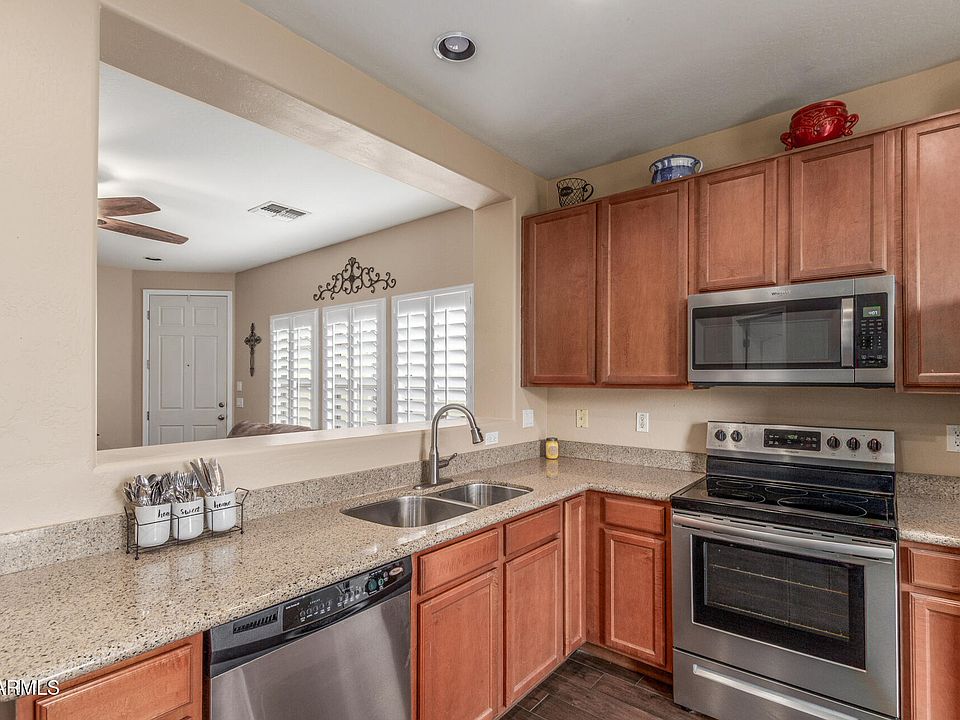 1st image of 40089 W BONNEAU Street