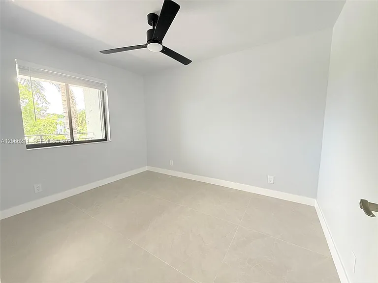16511 Blatt Blvd #203 — Photo 19