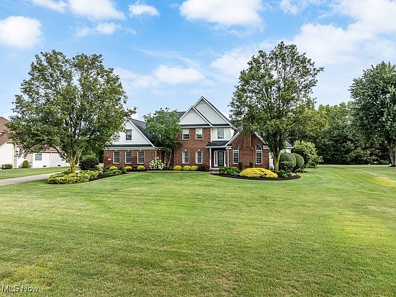 2nd image of 24848 River Glen Dr