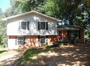 8905 Ashwood Dr, Riverdale, GA