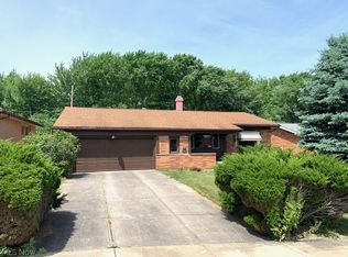 6282 Jamestown Dr, Parma, OH 44134