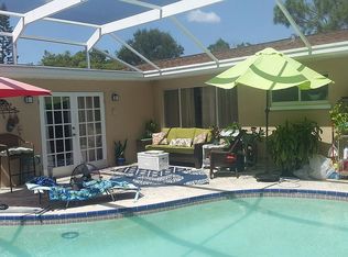 264 Overbrook St W, Belleair Bluffs, FL 33770