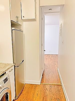 5th image of 240 W 15th St APT 21