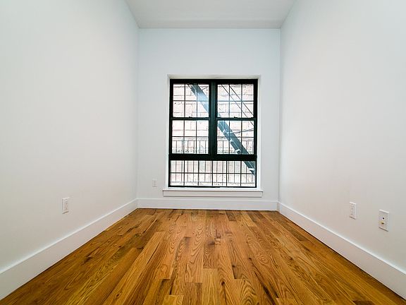 3rd image of 259 Boerum St #3R2R2L3L
