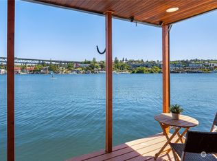 2401 N Northlake Way #B15, Seattle, WA