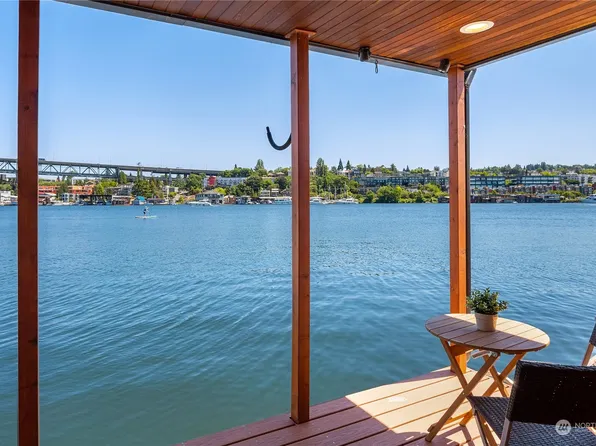 2401 N Northlake Way #B15, Seattle, WA 98103