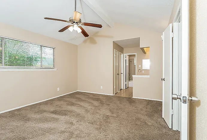 2811 Mayflower Landing Ct — Photo 7