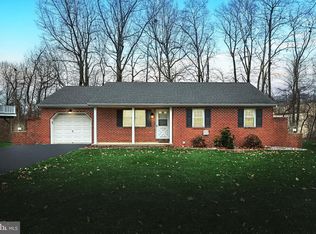 313 Larkin Dr, Red Lion, PA 17356