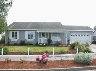 155 S Linden St, Cornelius, OR 97113