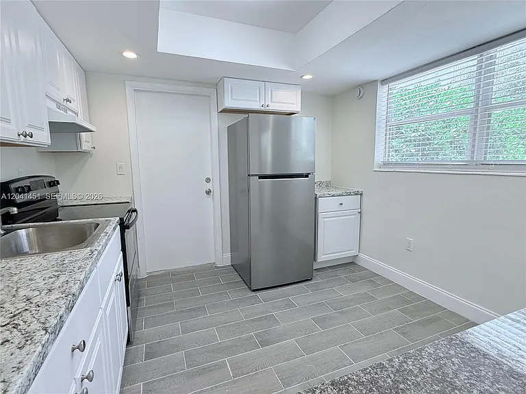 2470 NE 182nd Ter #1 — Photo 10