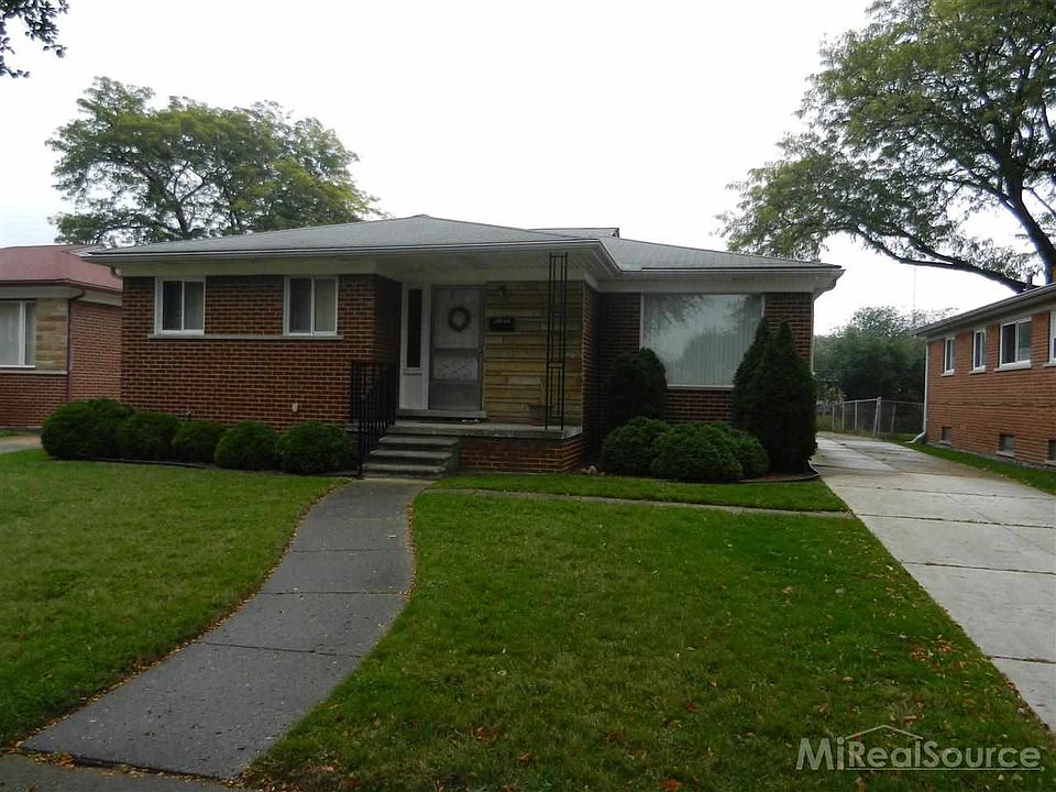 1st image of 20840 Gardner St