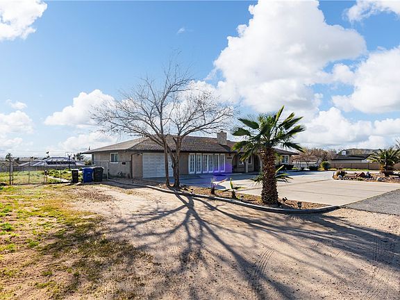 3rd image of 15358 Apple Valley Rd