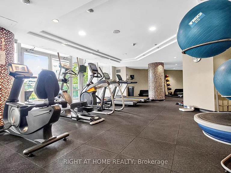 220 Burnhamthorpe Rd W #717 — Photo 18