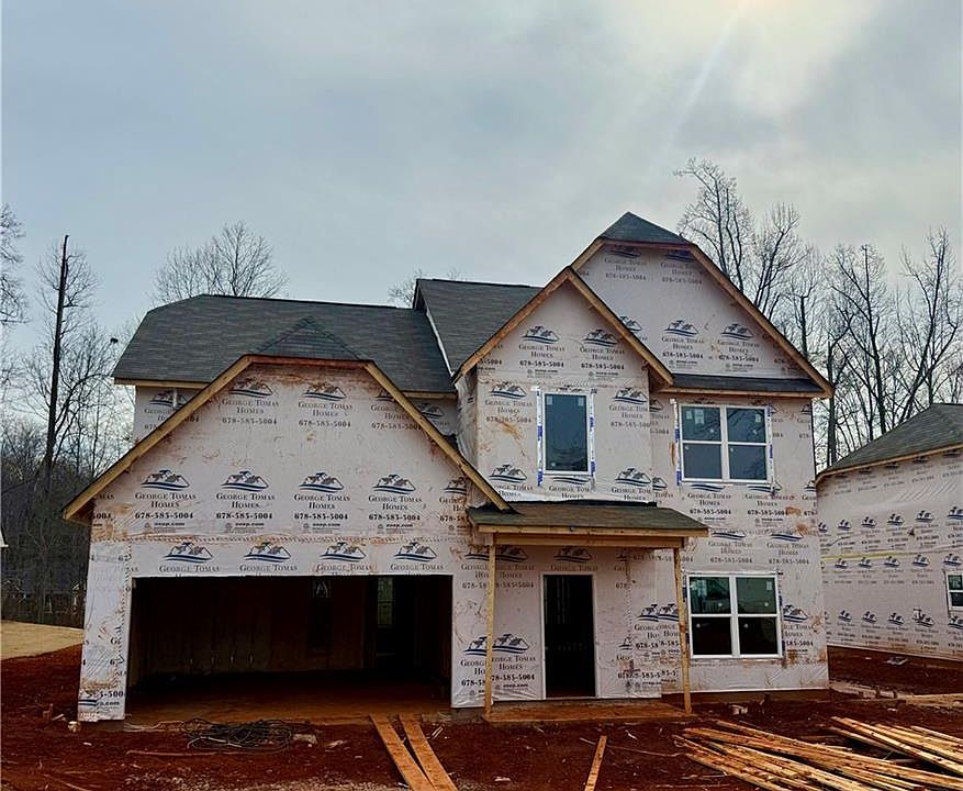 1st image of 505 Charleston Pl