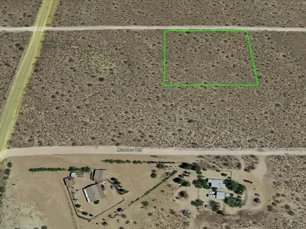 Fickett Ave, Rosamond, CA 93560