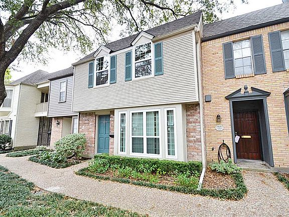 3rd image of 13264 Trail Hollow Dr