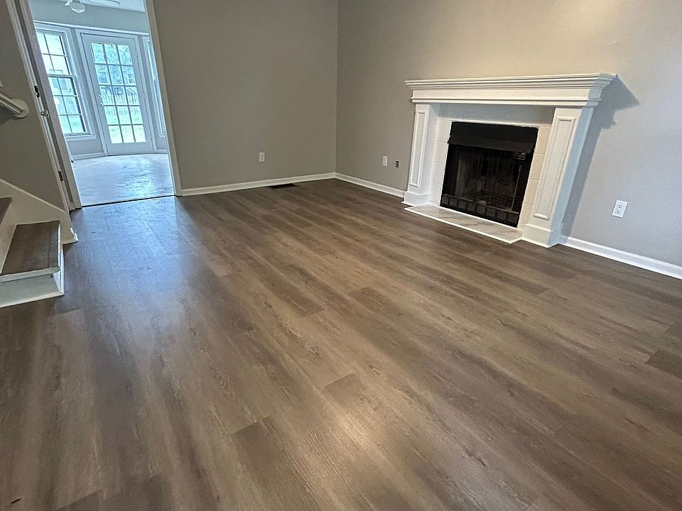 1st image of 1413 SE 7th Pl #1413