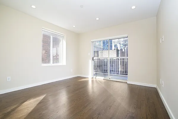 Rented by REAL New York | media 19