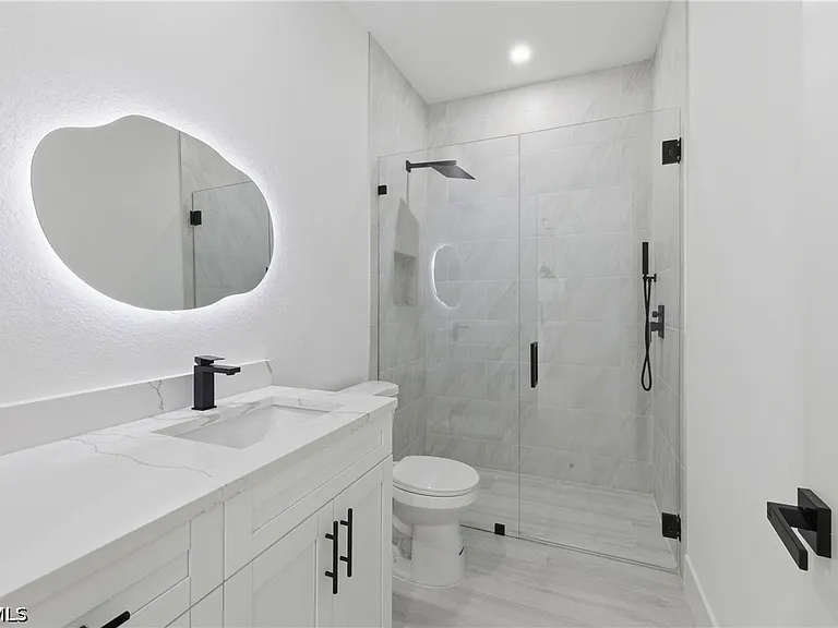 3629 SW Santa Barbara Pl — Photo 11