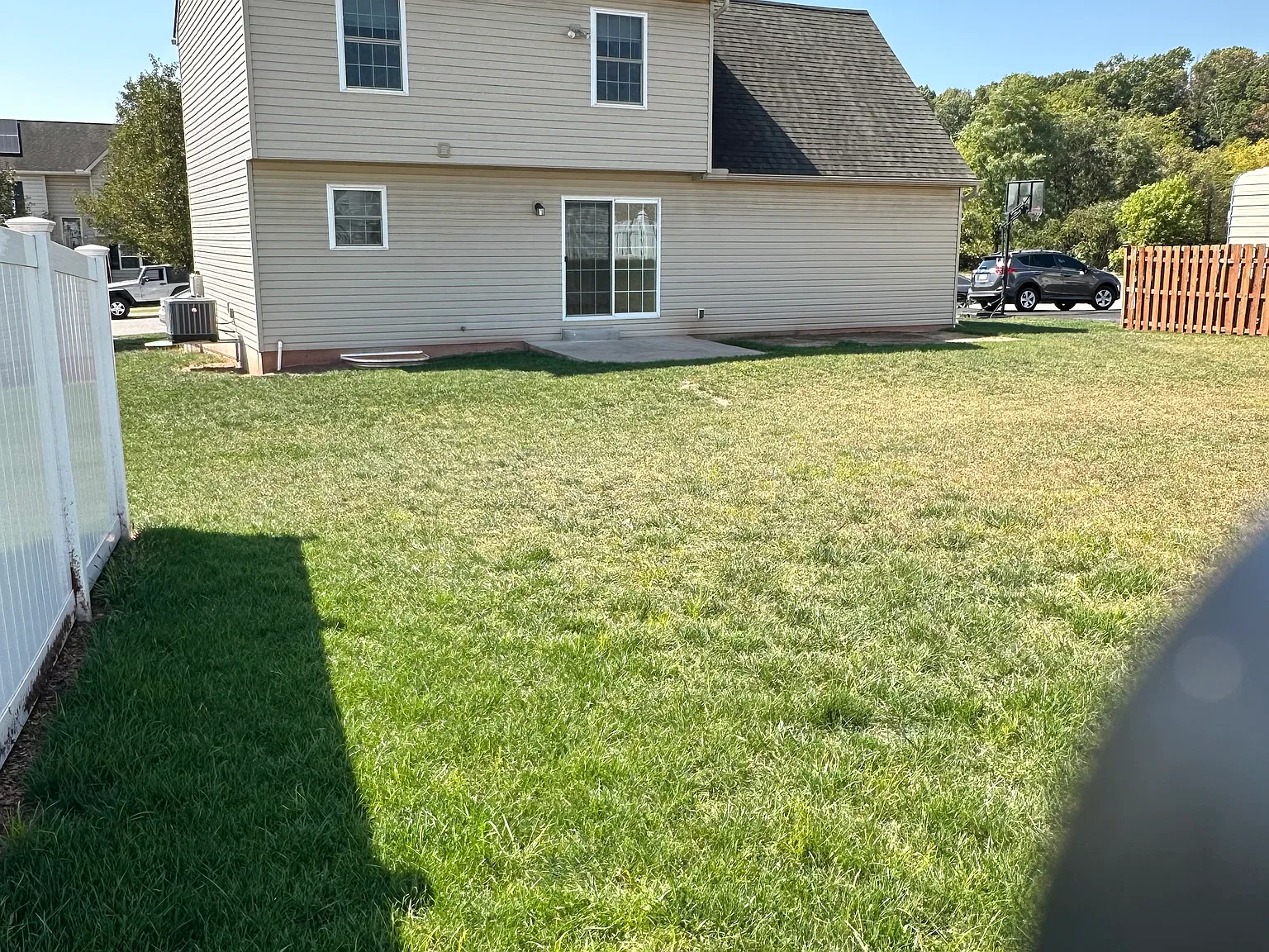 4 bed, 2.5 bath, $2,500 — Photo 2