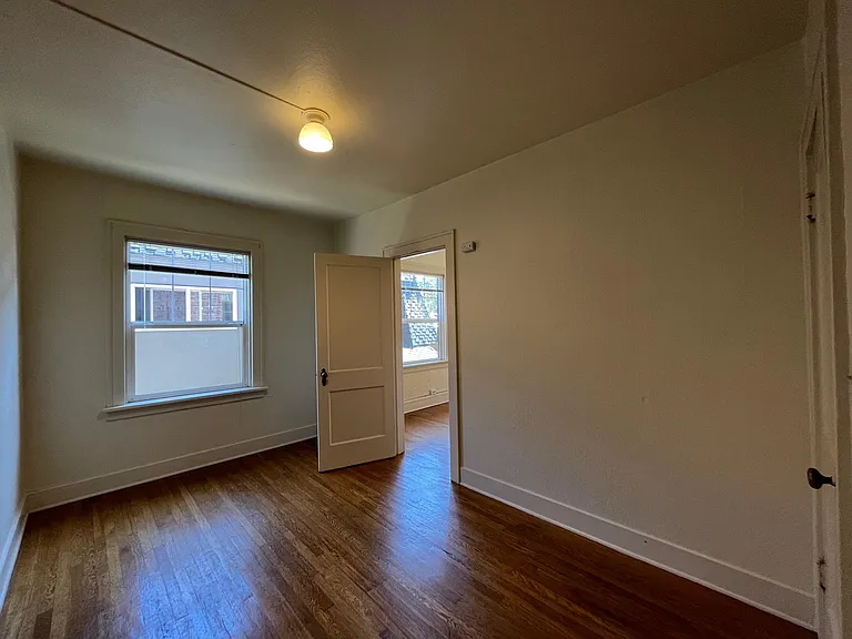 2934 SE Alder St #12 — Photo 8