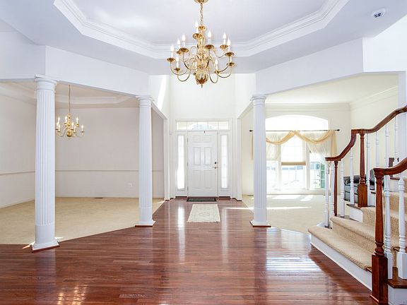 2nd image of 207 Princess Caroline Ct
