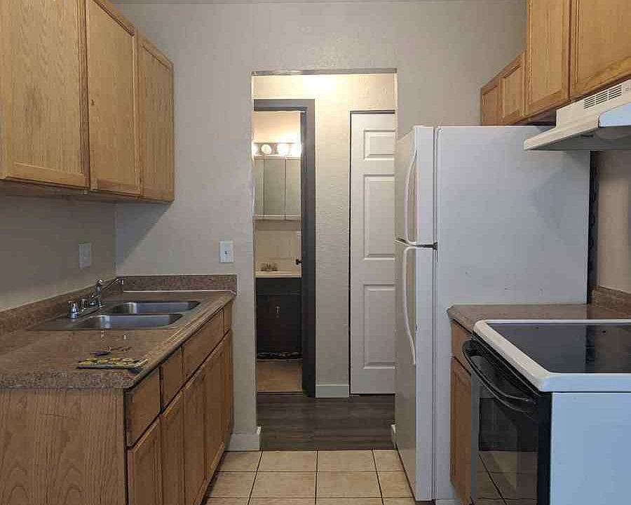 1st image of 1865 Magnolia Ave E #106