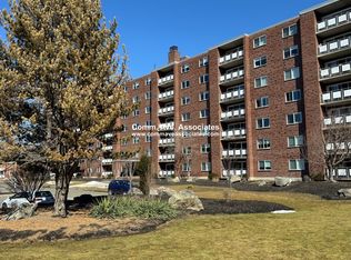 53 Hill Rd APT 306, Belmont, MA 02478