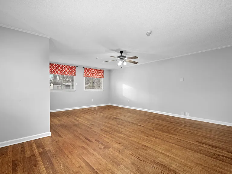 1453 Colonial Rd — Photo 16