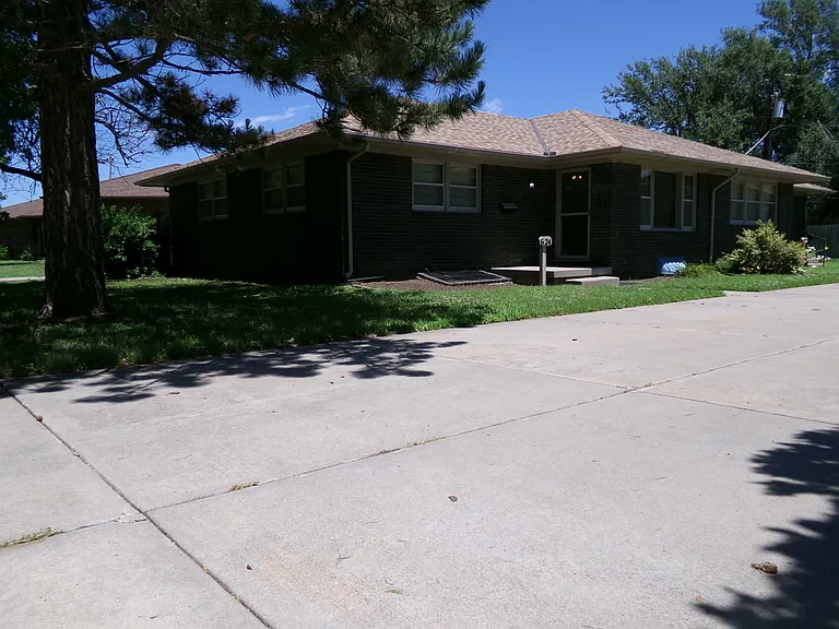 624 N Caddy Ln — Photo 16