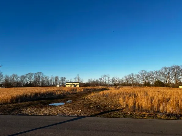 3906 Union Chapel Rd, Scottsville, KY 42164