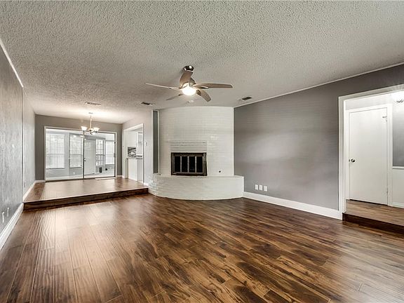 4th image of 1128 Janell Dr